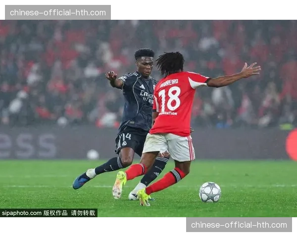 欧足联对本菲卡球员普雷斯蒂亚尼处以临时禁赛,涉种族歧视言论 欧足联对本菲卡球员普雷斯蒂亚尼处以临时禁赛,涉种族歧视言论